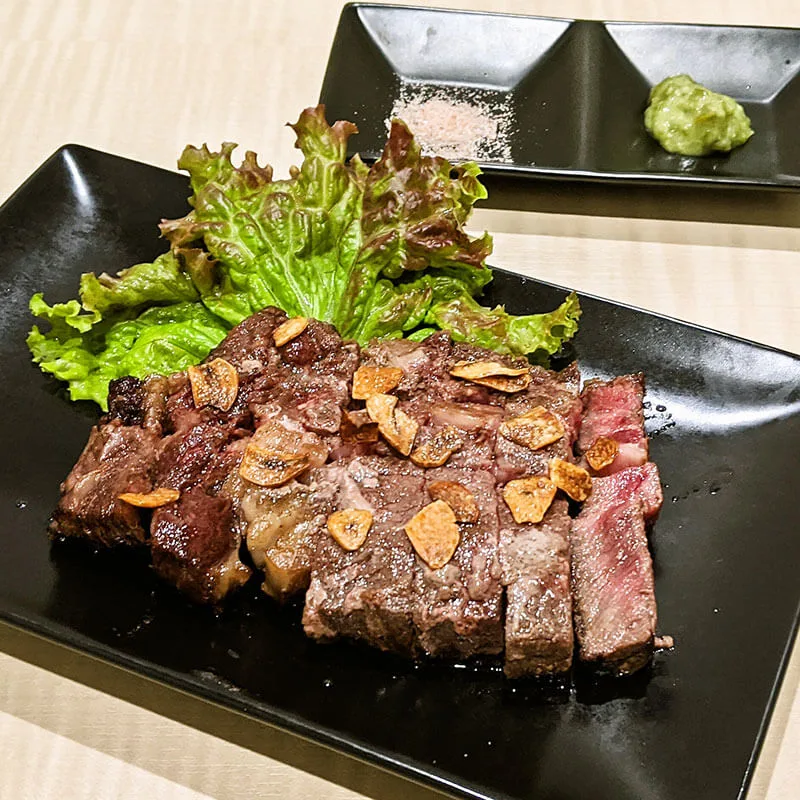 トップページに表示するインスタ風最新記事グリッド用の、黒毛和牛ステーキ
