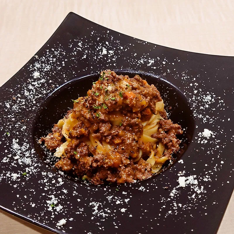 トップページに表示するインスタ風最新記事グリッド用の、ボロネーゼ