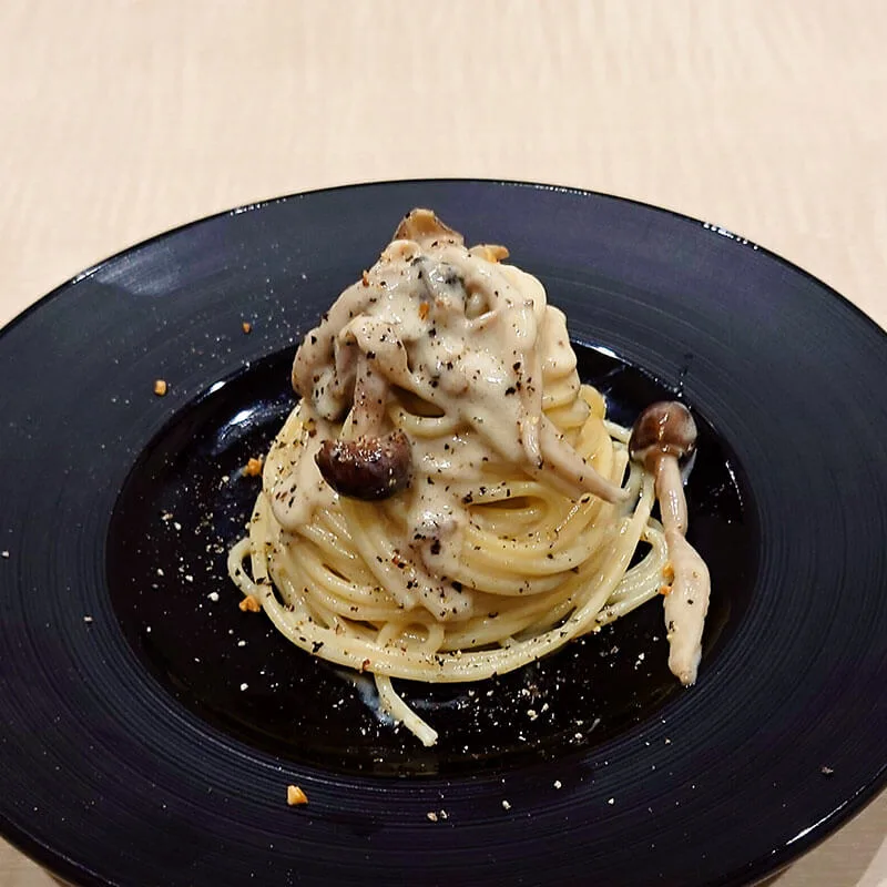 トップページに表示するインスタ風最新記事グリッド用の、アンチョビパスタ