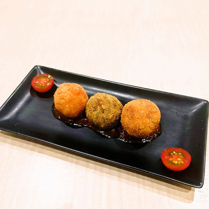 トップページに表示するインスタ風最新記事グリッド用の、3種のアランチーニ