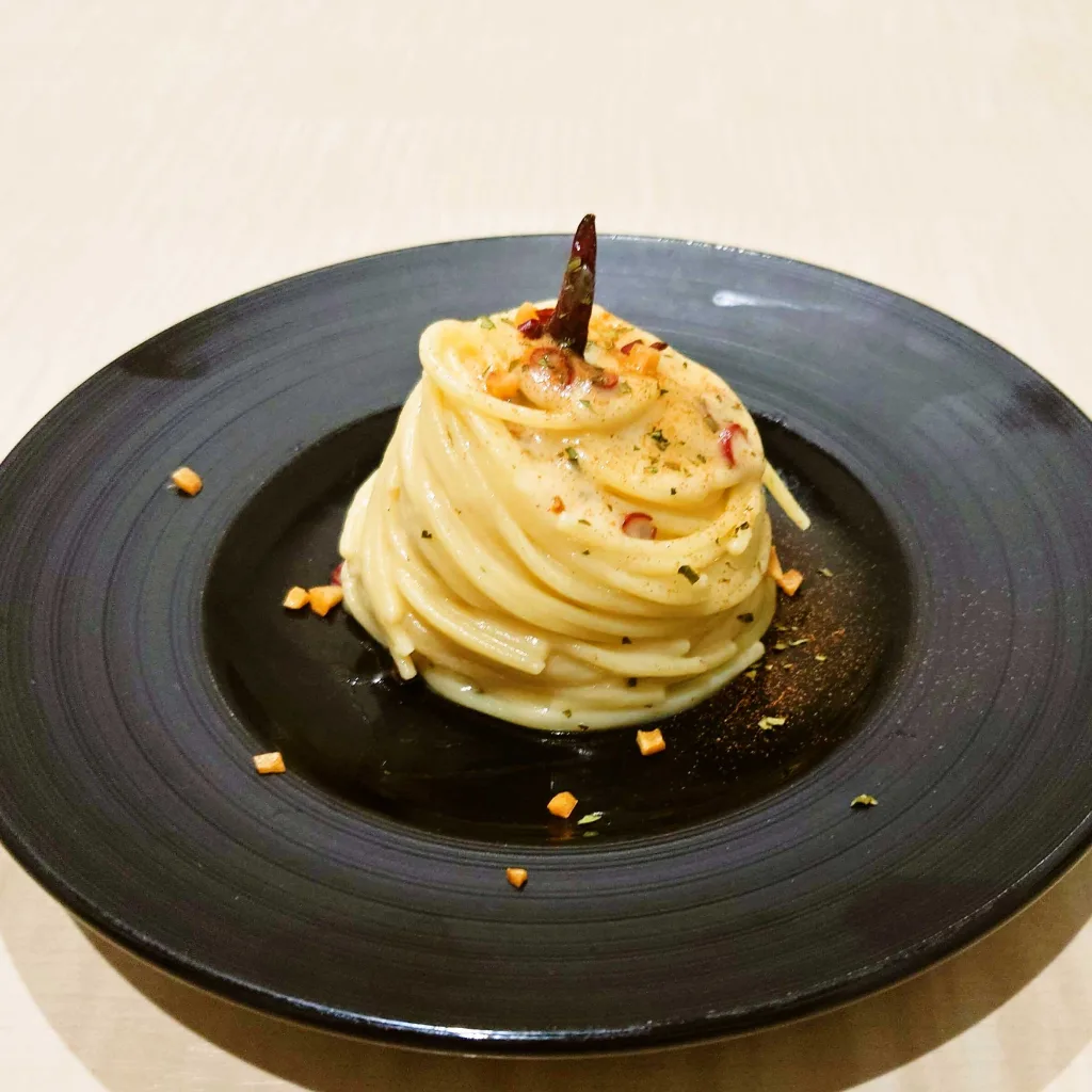 トップページに表示するインスタ風最新記事グリッド用の、ペペロンチーノ